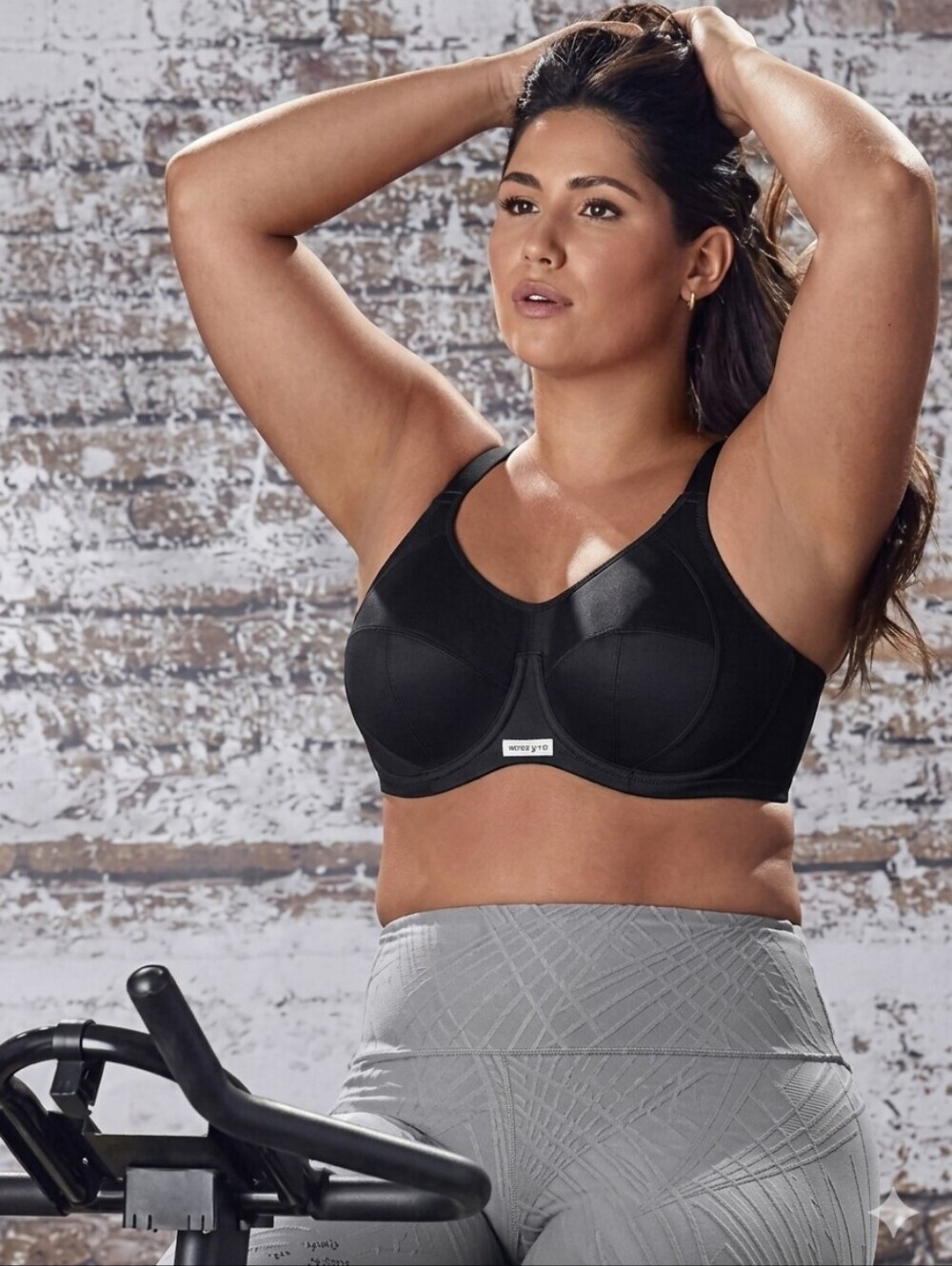 Sz 36i NWT Elomi Black Energise Sports Bra